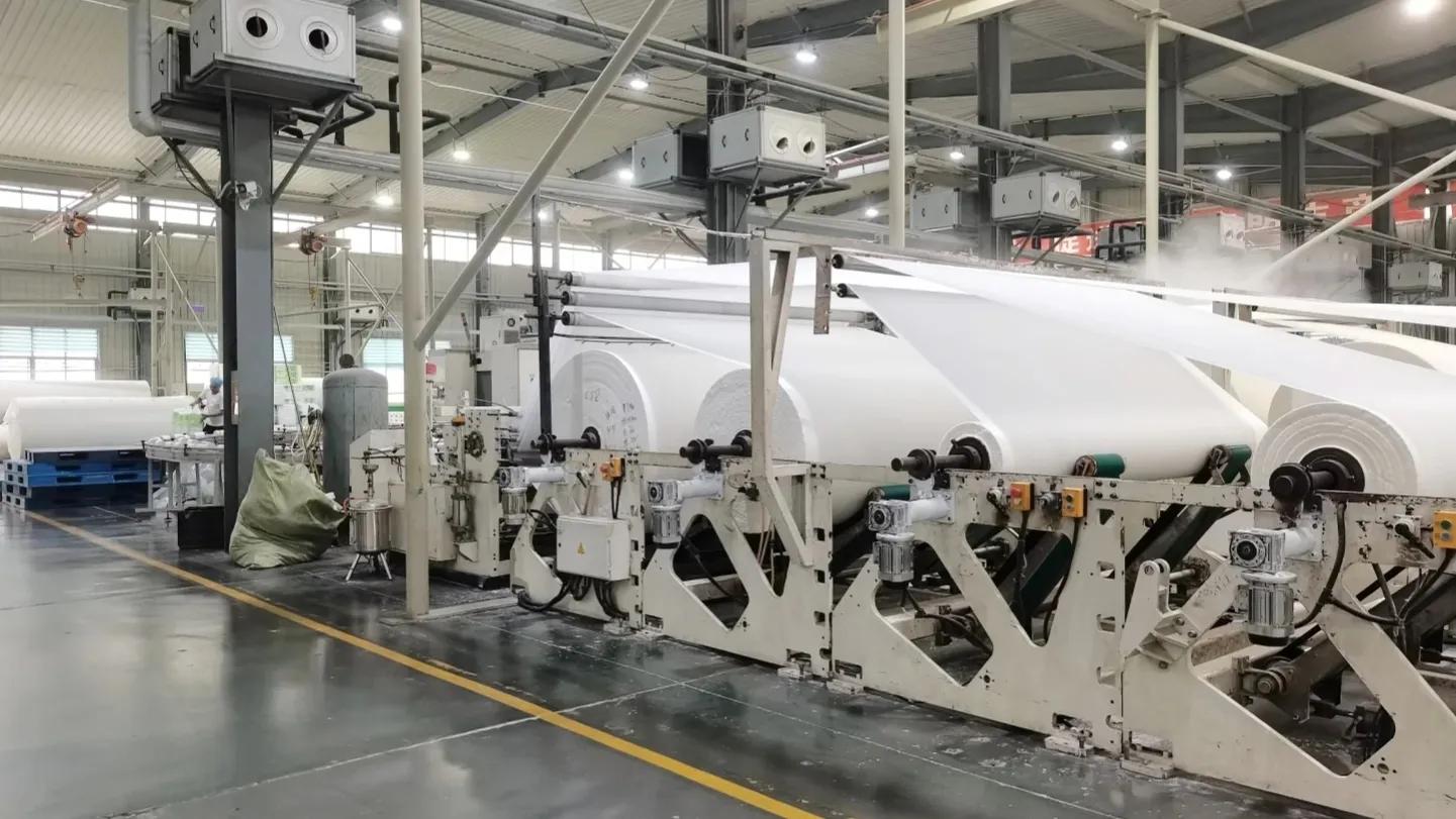 开个大型造纸厂需要投资多少钱,开一个造纸厂赚钱吗