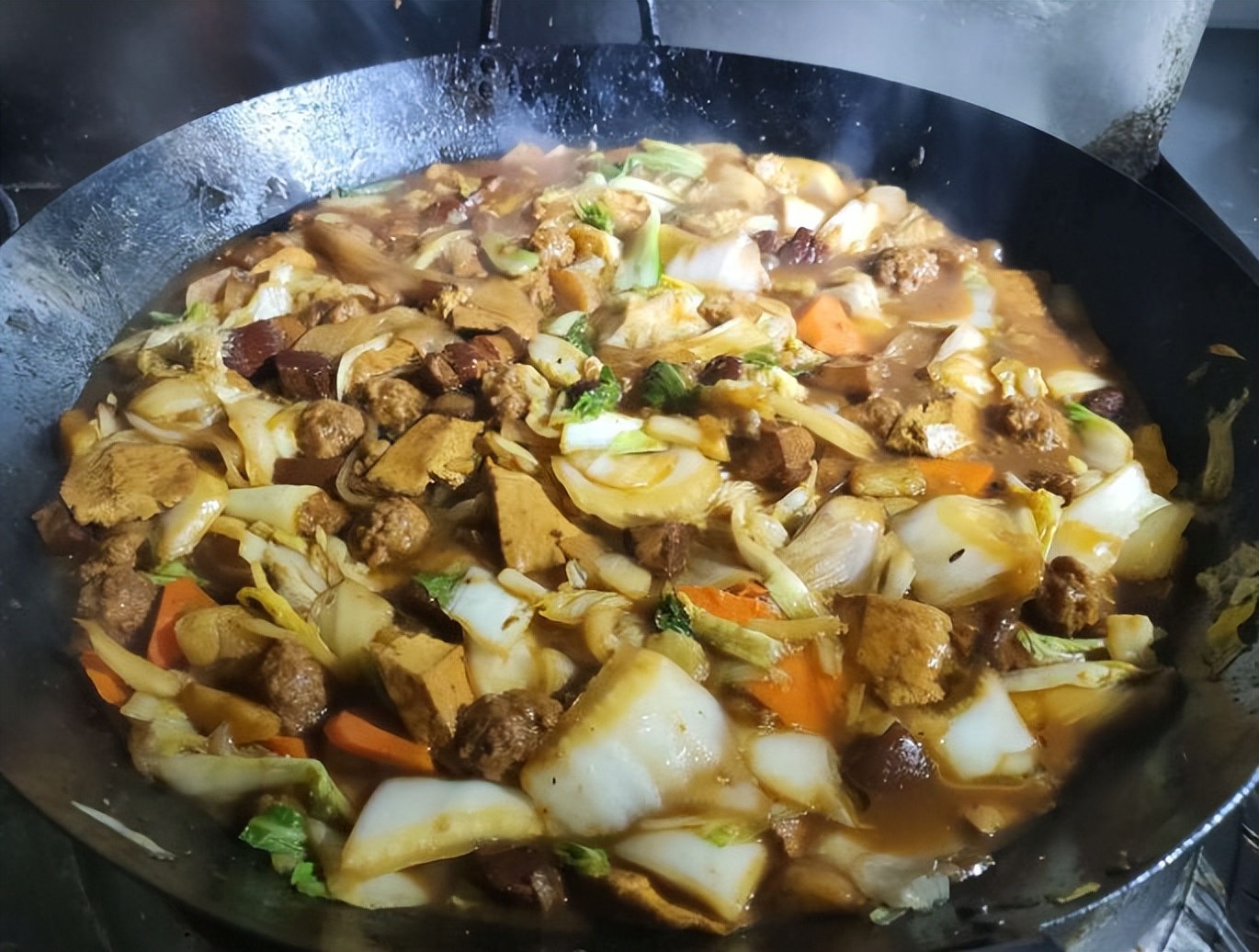 内蒙“警号000001”马明：嫌200万太少拒收，敛财1.57亿被判无期