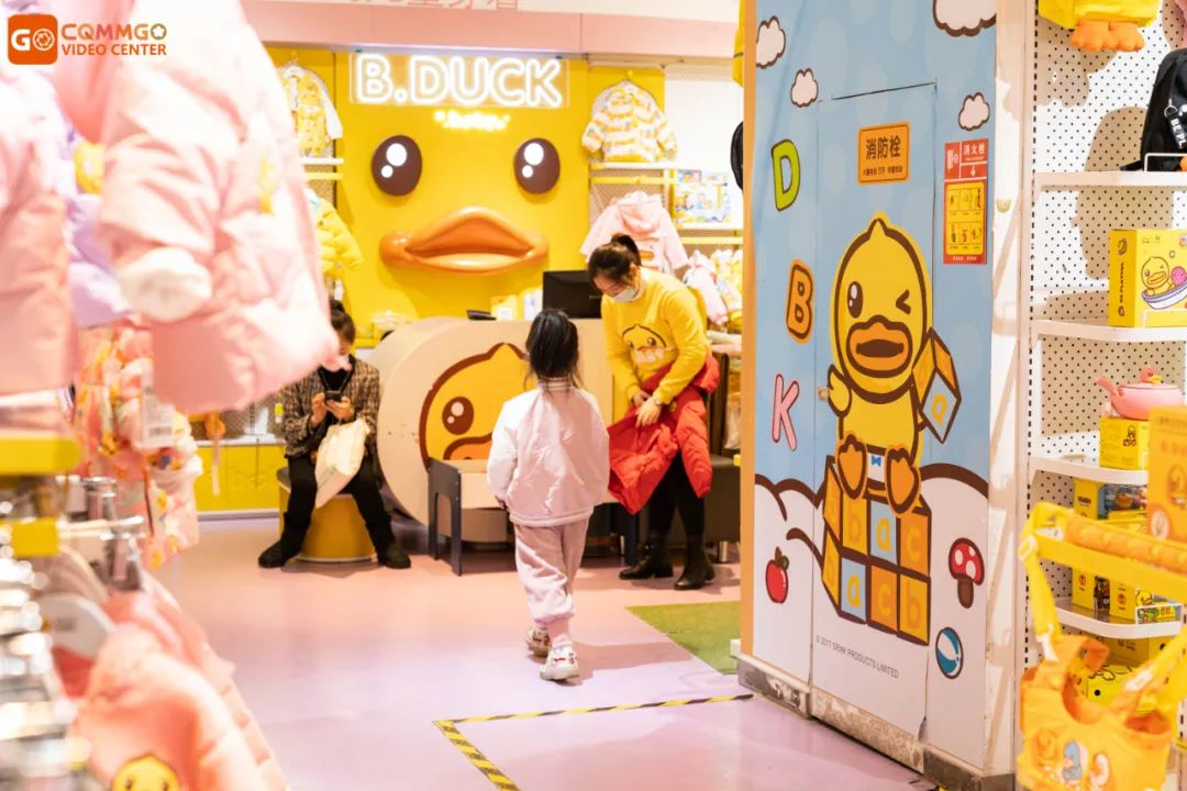 一口气逛了4大商圈，我们久违了的重庆回来了