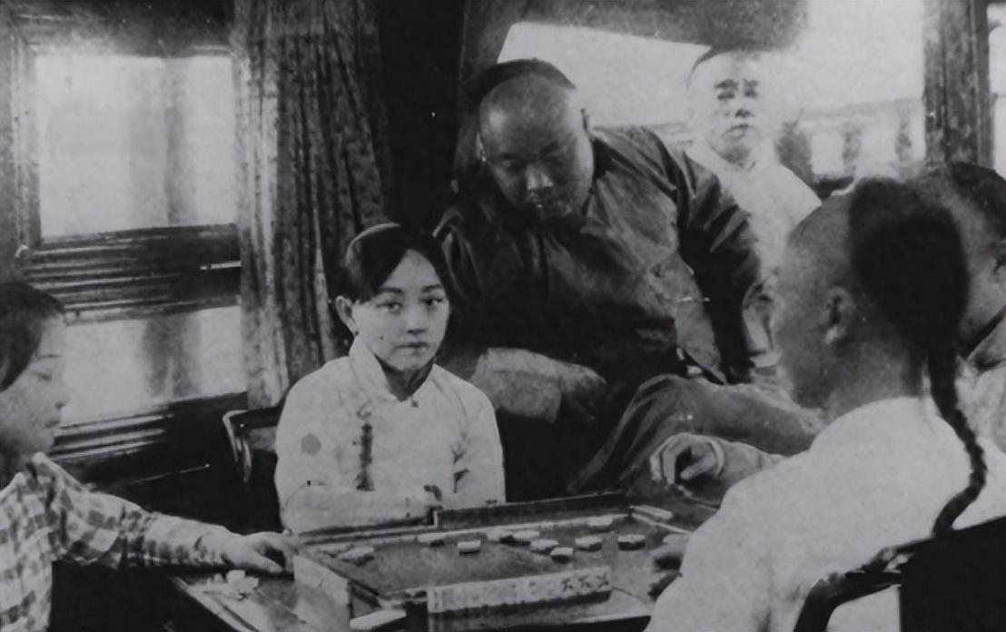 清代杖刑老照片,晚清刑犯图片大全