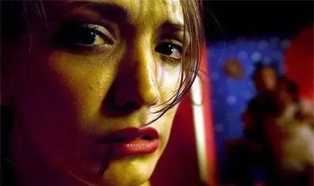 哭泣的乌克兰！非法*交性**易如杂草疯长，带来的影响到底有多大？