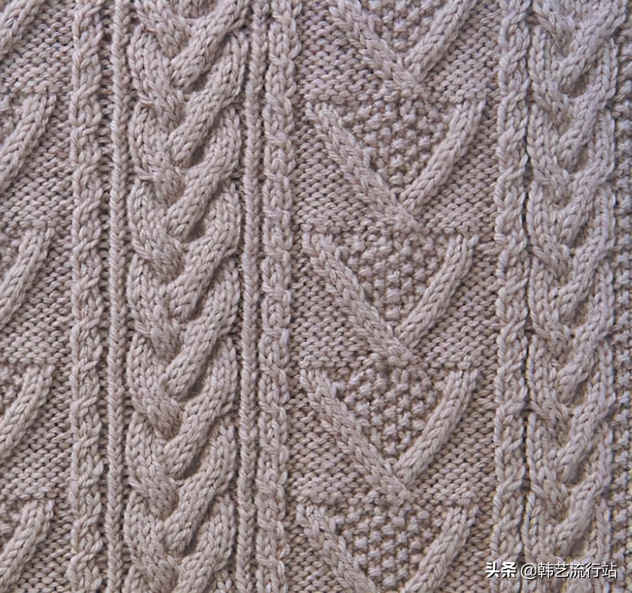 2023年流行的毛衣花型图案 (19年流行毛衣款式图案大全)