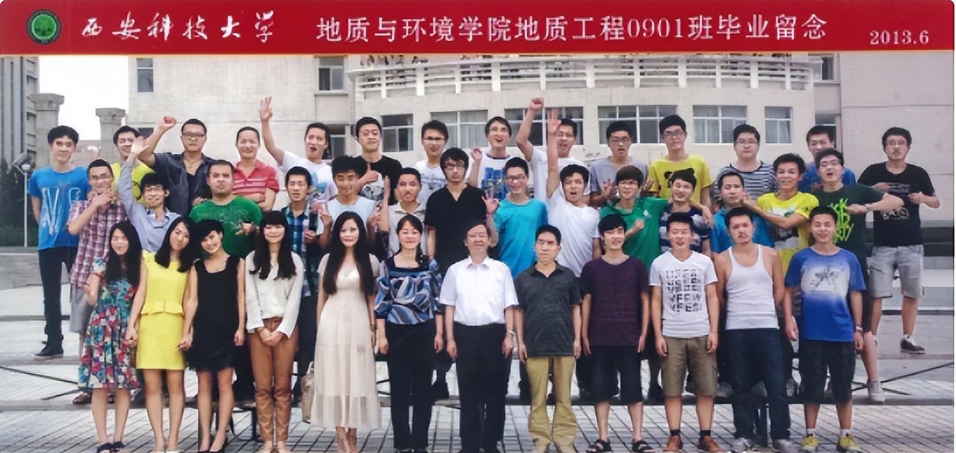 2018年，中国宁夏小伙李满虎被非洲土皇册封酋长，如今过得怎么样