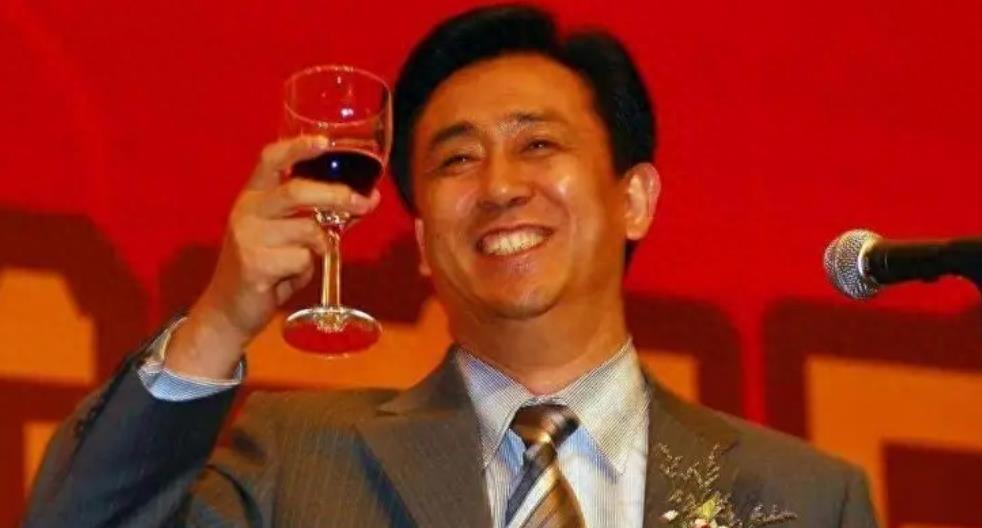 富豪家印养20控梯员年薪30万，你想知道为什么？