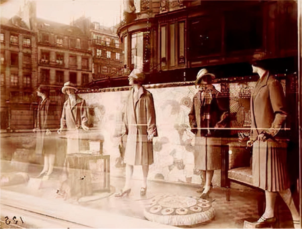 每一年女性着装的潮流,成功女性的着装风格