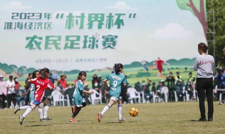 草根联赛不想火都难！获韩乔生力挺，赵丽娜站台，范志毅答应赴约