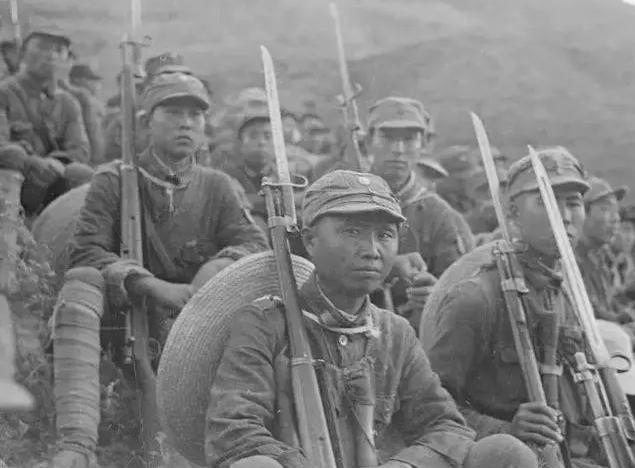 1952年毛主席视察山东，得知黄祖炎墓地所在，主席：我要去看看他