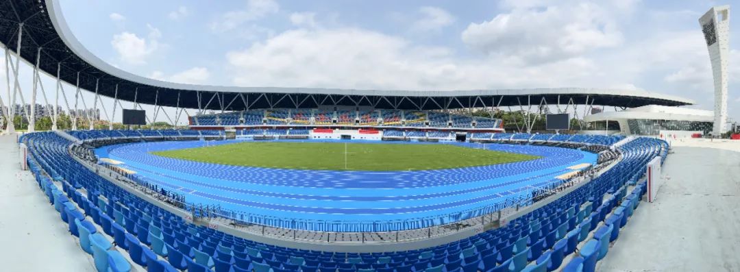 南海区免费足球场,南海体育中心天然草足球场