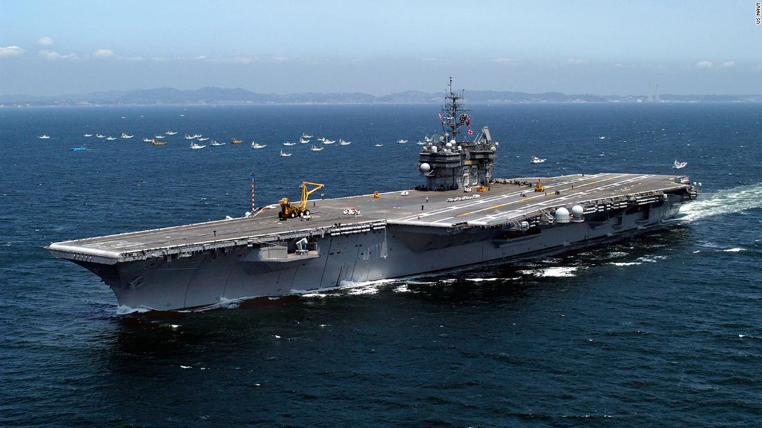 小鹰号种族冲突,小鹰号航母遇到风暴