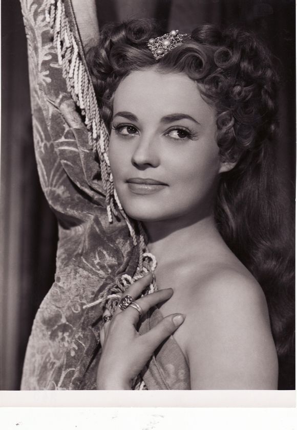 法国最著名十大女明星,法国十大著名的女星