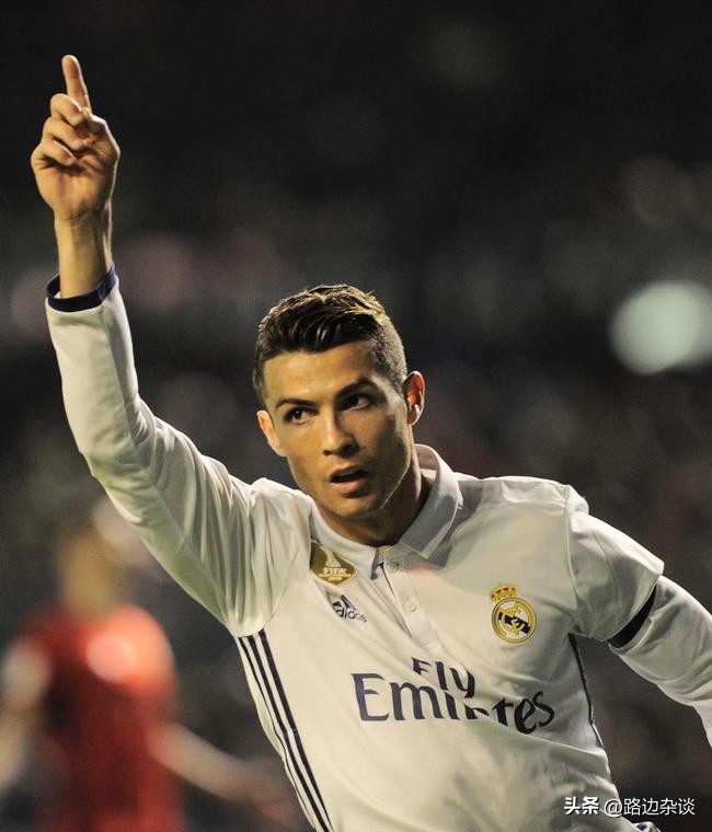 2011年世界足坛最佳阵容,20年天下足球最强阵容视频