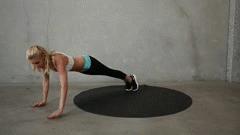 练腹肌最好的8个动作练平板支撑,变式平板支撑练出马甲线