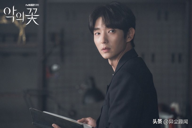 韩星李钟硕演技爆发力,李钟硕李准基