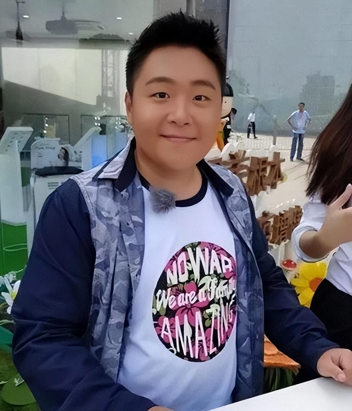 郝劭文婚礼释小龙伴郎,释小龙郝劭文当伴郎