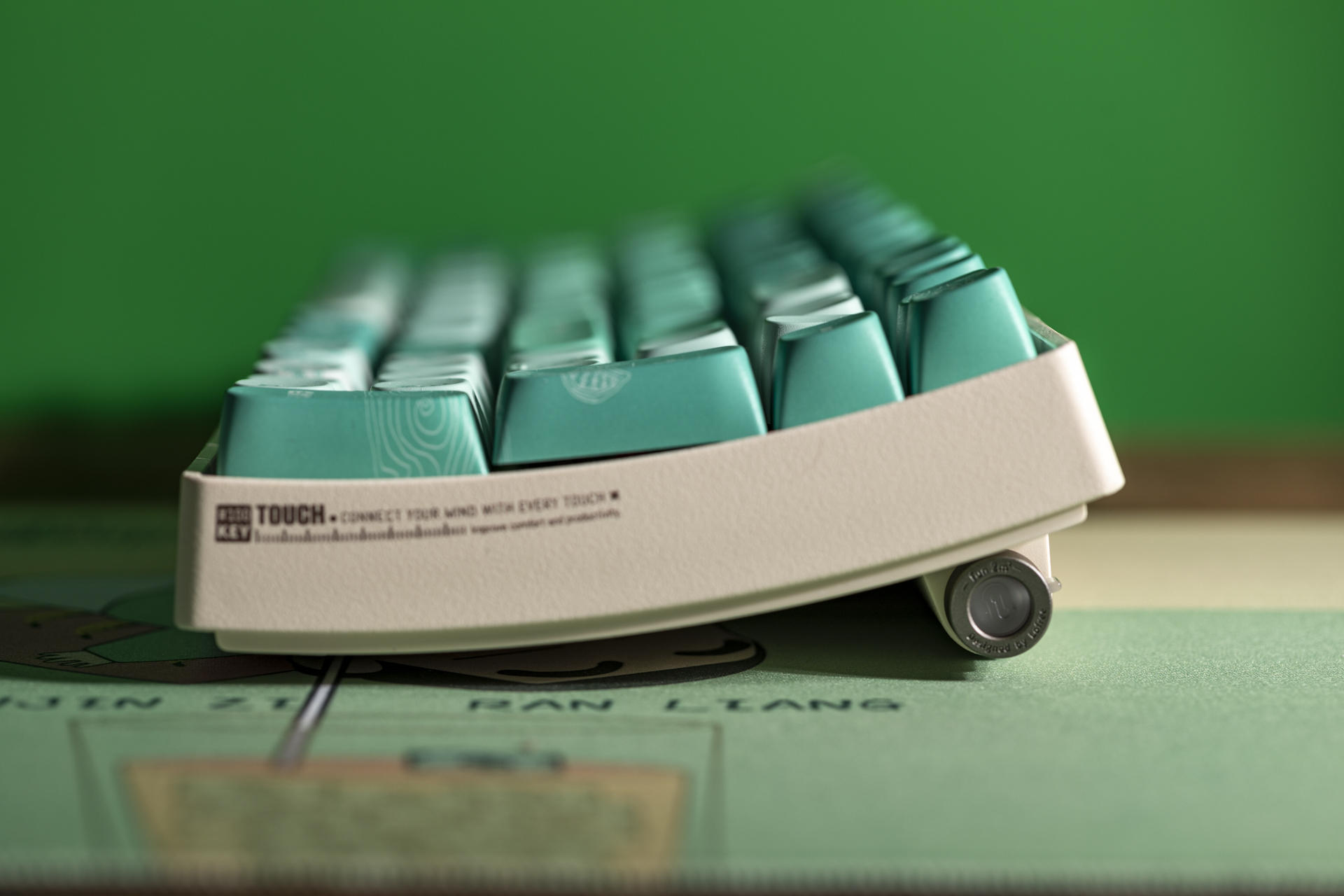 lofree洛斐小翘键盘有背光吗,洛斐键盘小翘测评