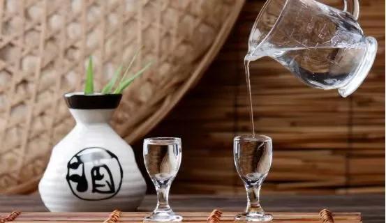 尴尬的重庆三大“名酒”，辉煌时家喻户晓，现连本地人看了都嫌弃