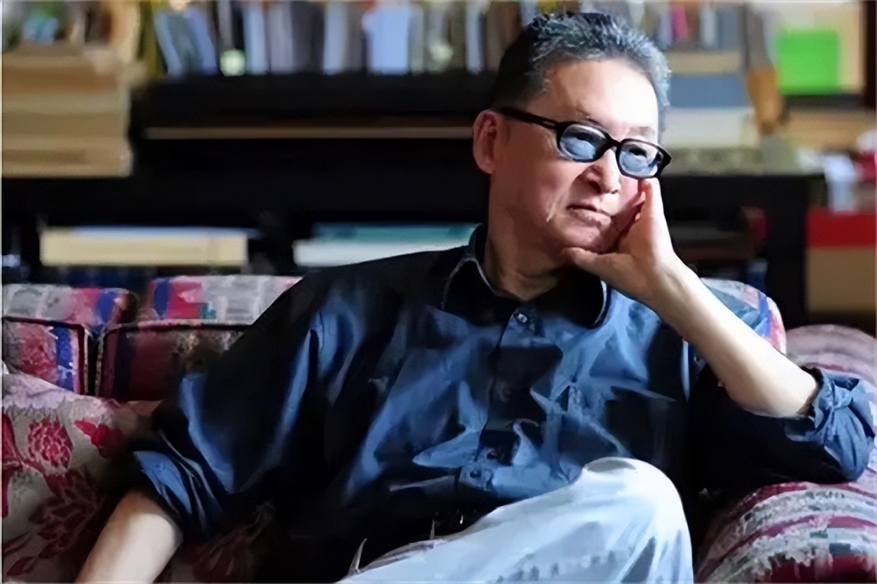 狂傲的李敖为什么说：只有毛主席值得我喊“万岁”，其他人不配