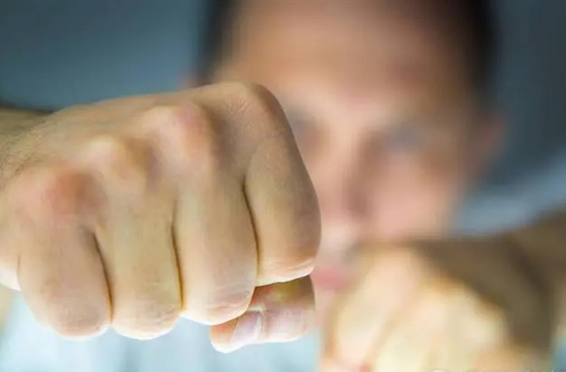 打架把别人鼻梁打断了判几年,打架鼻梁打断判刑几年