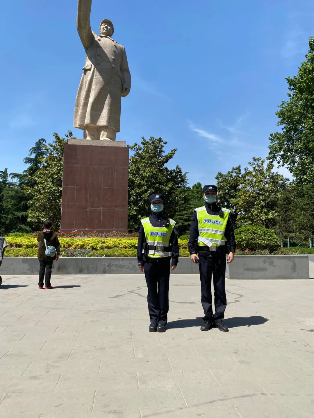 我在岗位上|郑州公安:五一,有我们在,请您放心!