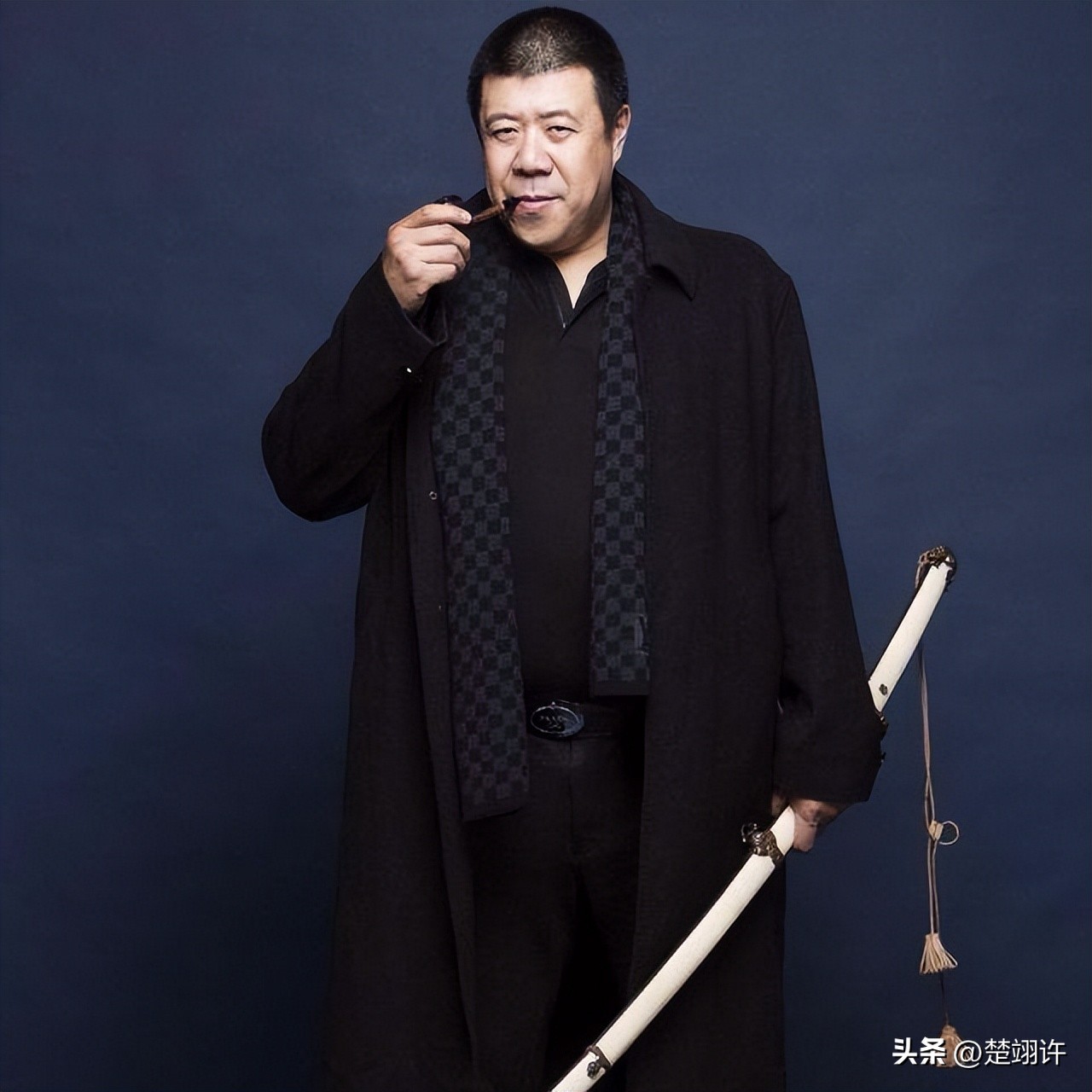 秦卫东瘦到脱相,知名老戏骨秦卫东近照瘦脱相