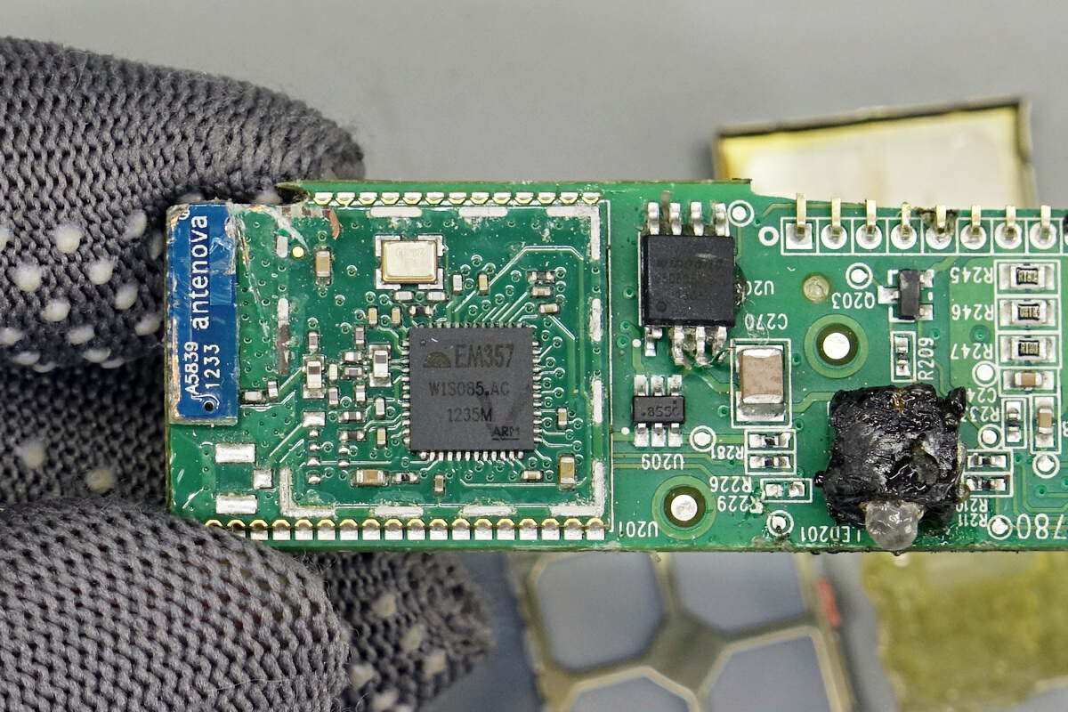 昱能光伏逆变器,昱能逆变器拆解