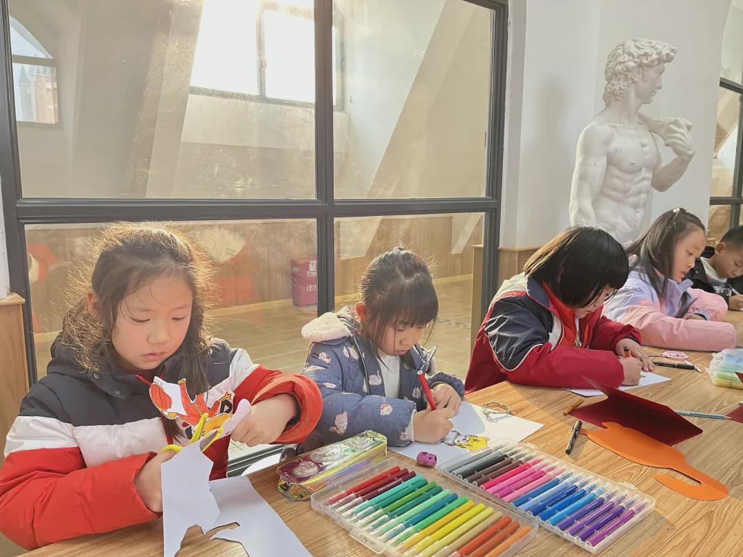 嗨出创新，嗨出优雅，嗨出国际范！寒假第一周，新川娃们这么嗨