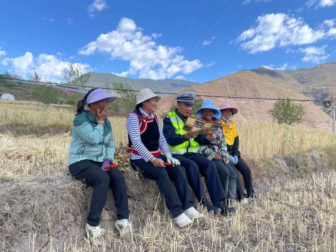 路通到哪里交通安全宣传就讲到哪里