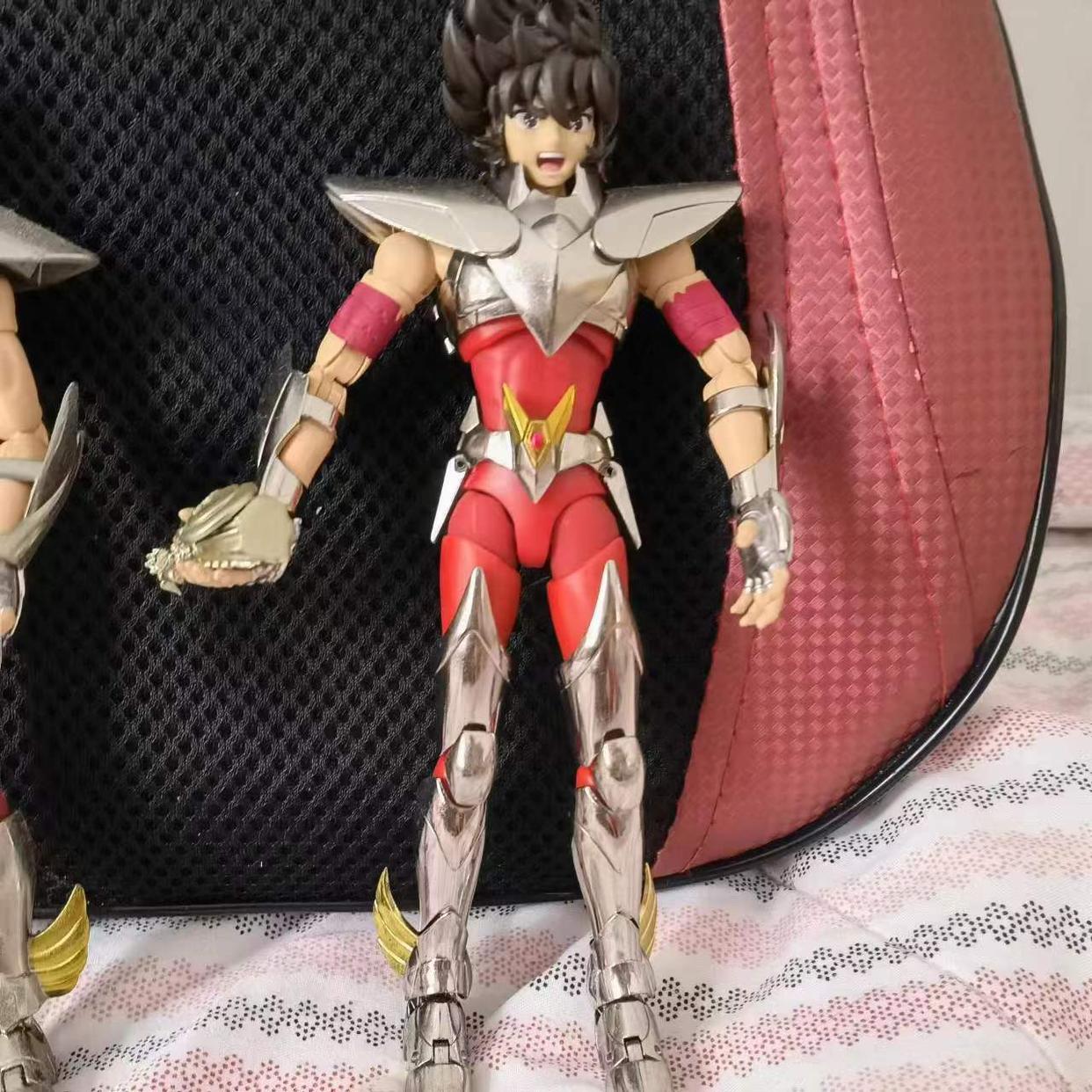 不愧是大魔王日漫,圣斗士星矢四件神秘圣衣