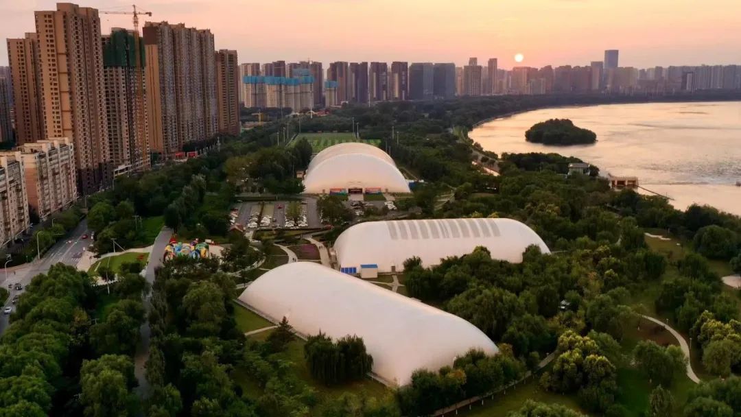 李铁足球公园综合馆,李铁八号足球公园综合馆