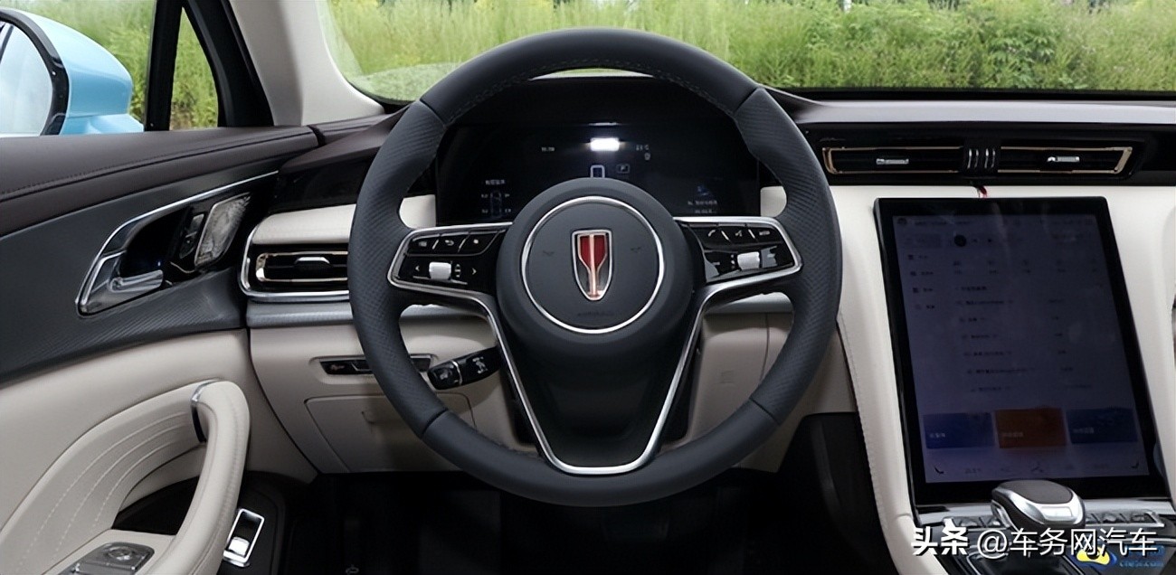 国产中型轿车新款奔腾b70值得买吗,一款车如何俘获人心且看奔腾b70