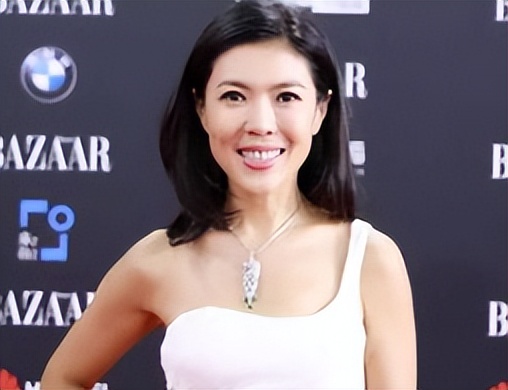 人走茶凉苏芒：封杀唐嫣被章子怡踹掉，毁伊能静婚礼被洪晃暗讽