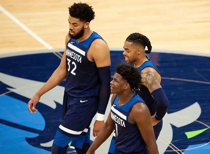 西蒙斯和迈特威谁厉害,西蒙斯和迈特威