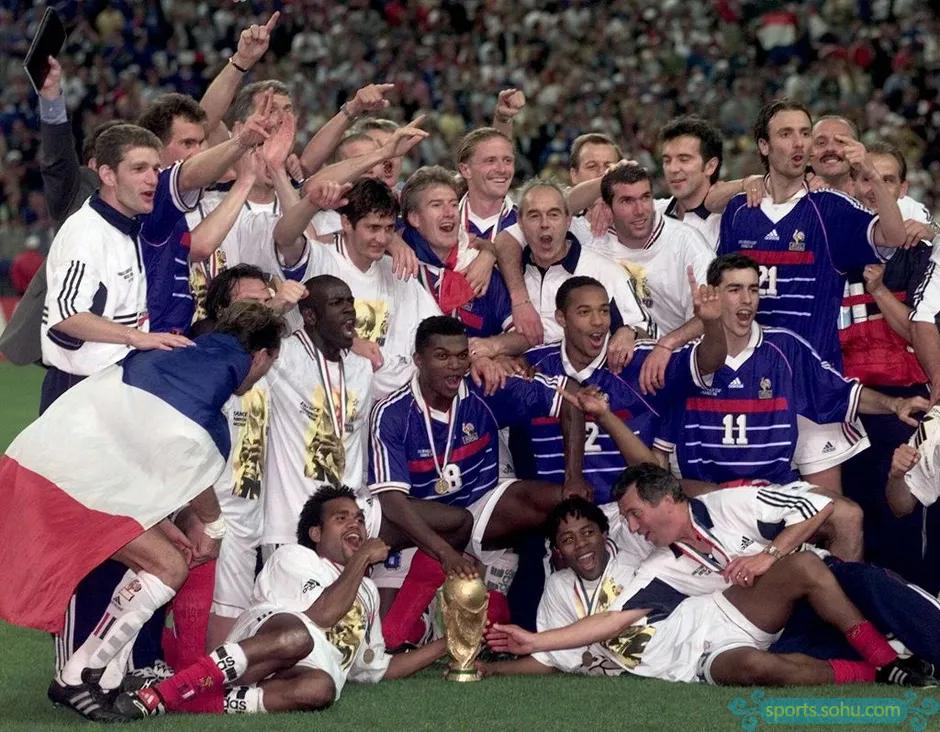 1998世界杯巴西vs法国,李玟1998法国世界杯演唱视频