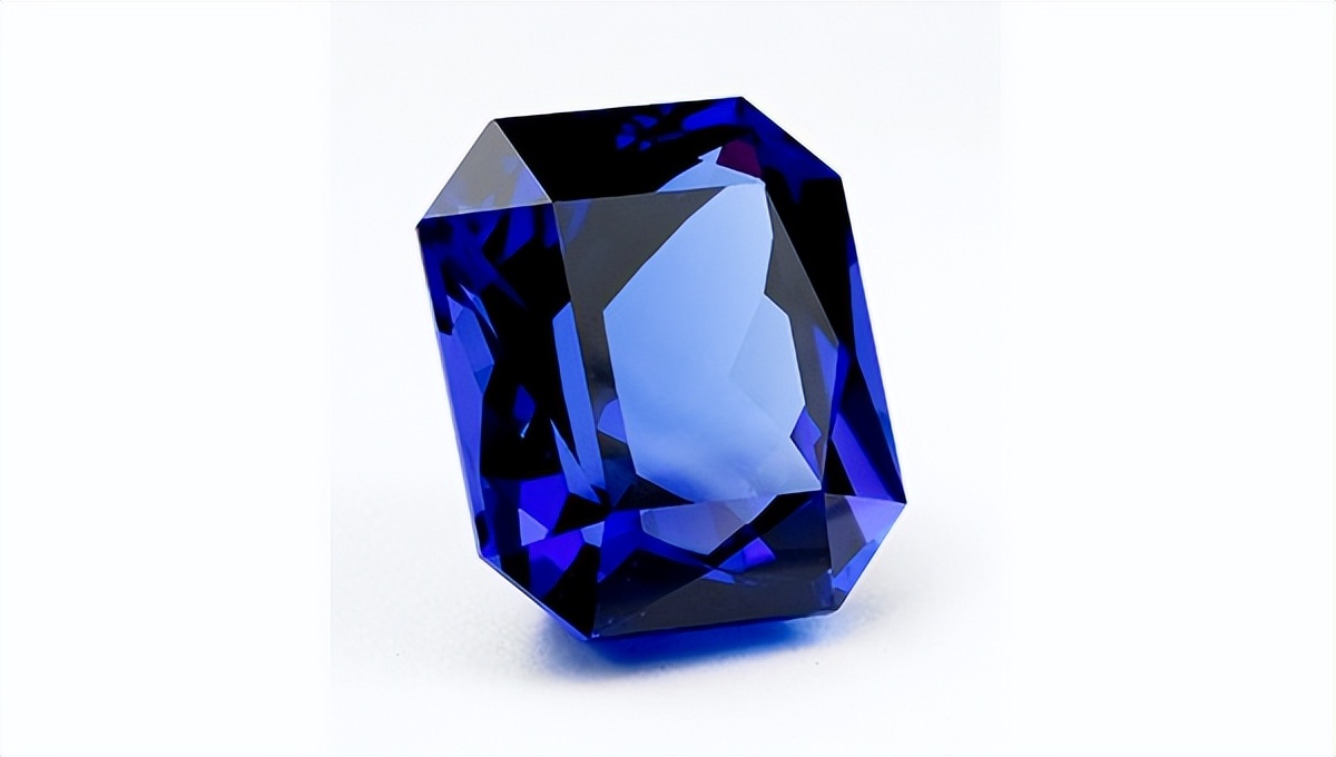 坦桑石描述,坦桑石的形成