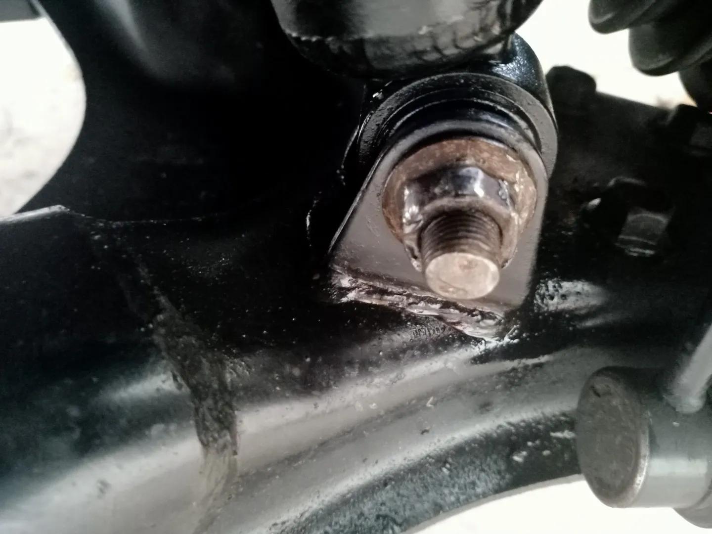 越野车换减震器需要定位吗,自己更换汽车减震器连杆