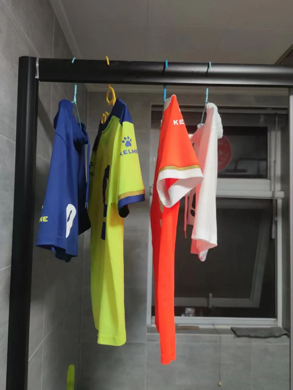 孩子独自出去旅游好吗,孩子单独出远门不放心