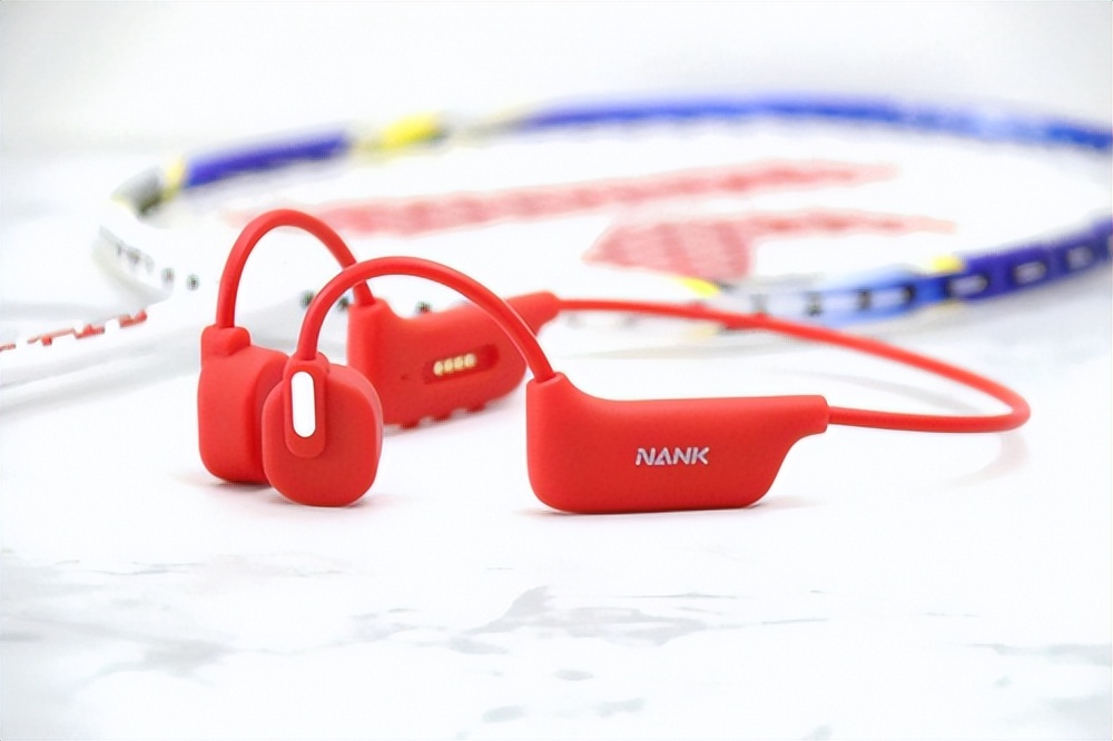 跑步戴哪个牌子蓝牙耳机不容易掉,什么样的跑步蓝牙耳机最实用