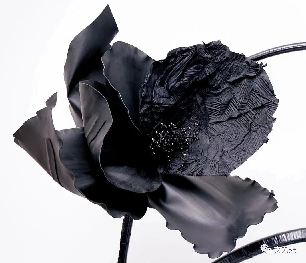 34岁转行即火|大品牌、明星争相找这位新手做花