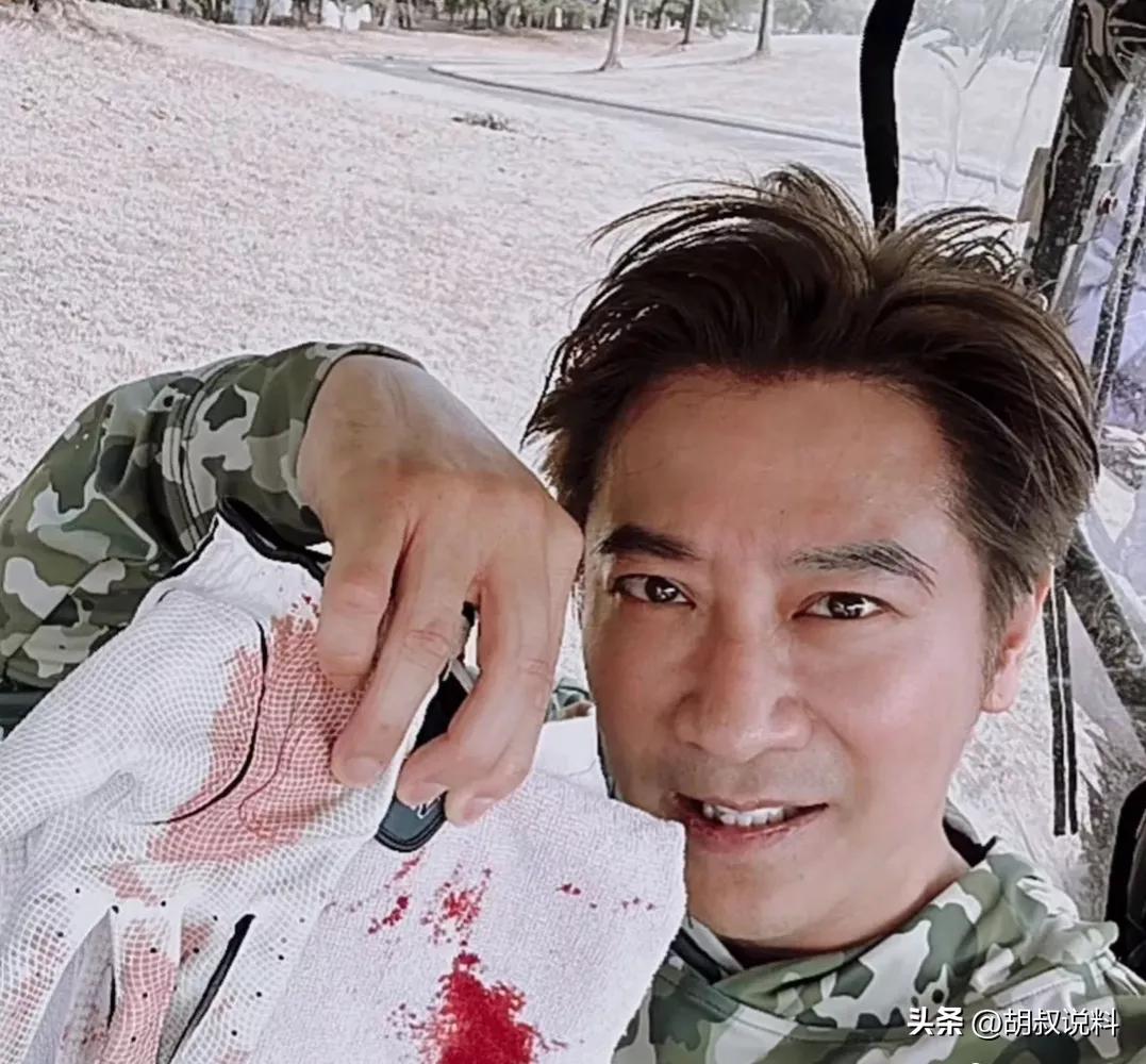 因一句：*鱼岛钓**是中国的，他惨遭封杀20年，如今复出依旧熠熠生辉