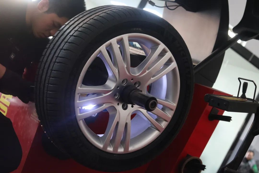 奔驰老款gls300翻新改造,奔驰glk300翻新全过程