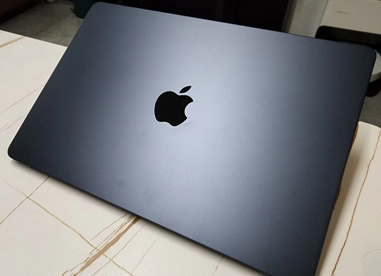 m2macbookair买哪个颜色,M2macbookair值得买吗