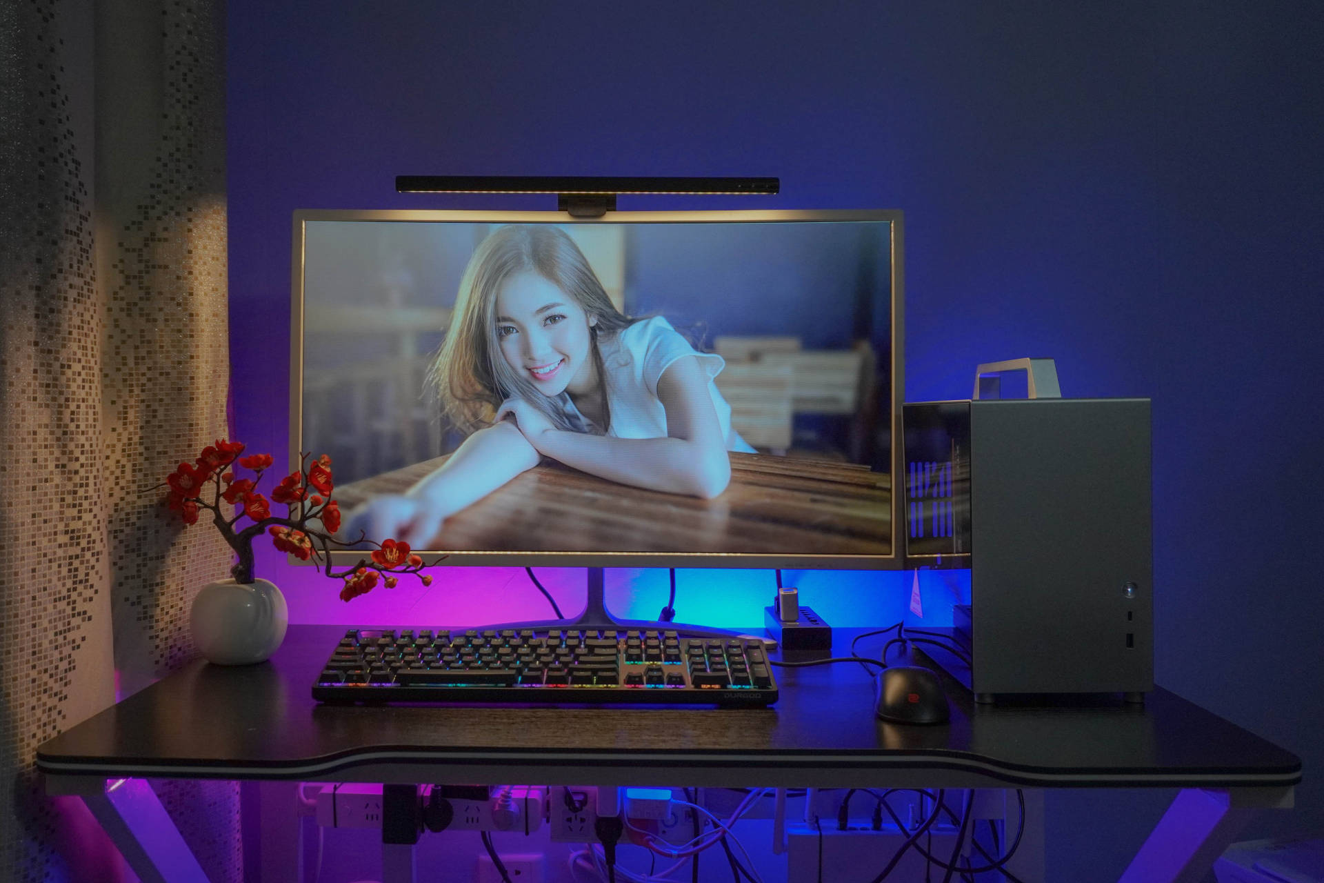 桌面空间太小怎么改造,台式机机箱越来越小