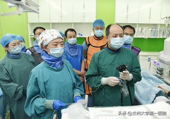 外科内镜ERCP显身手多学科综合诊疗立新功——兰大一院成功救治1例小龄腹胀患儿