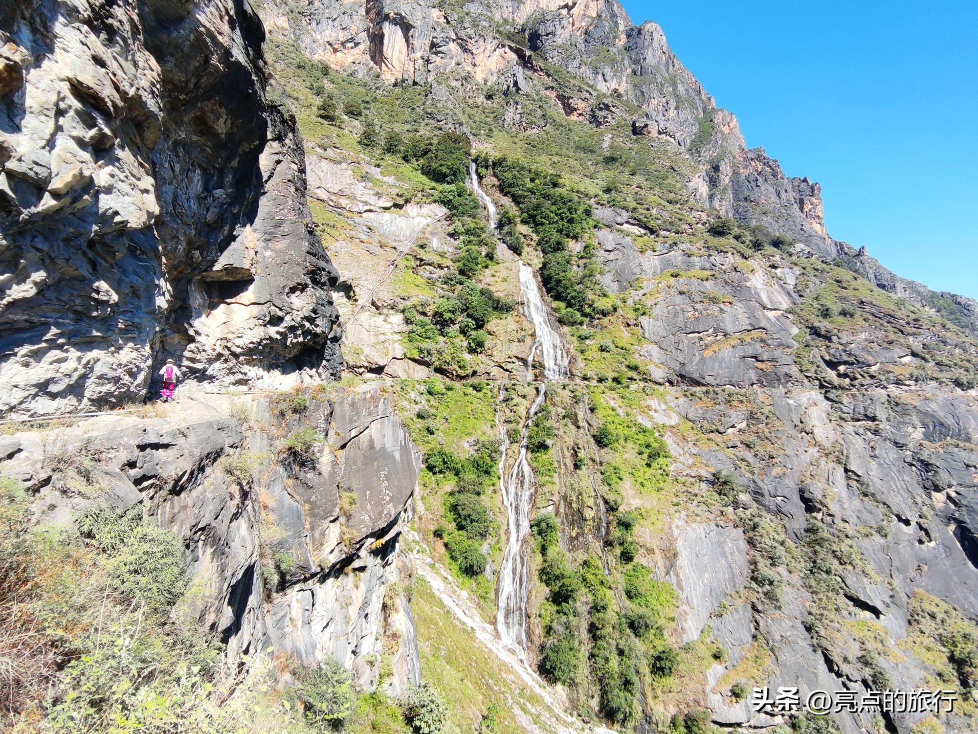 虎跳峡徒步记，从茶马客栈经中途客栈到张老师的家