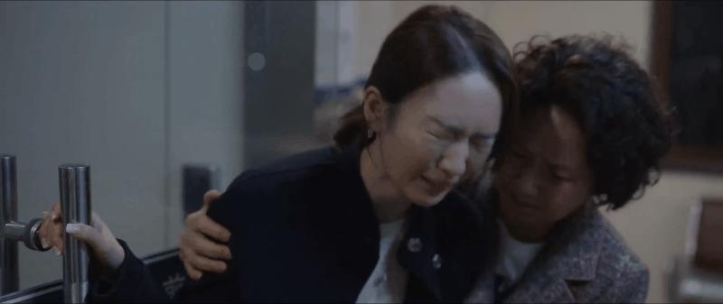 赵丽颖雷佳音白玉兰霸气片段,赵丽颖插兜名场面