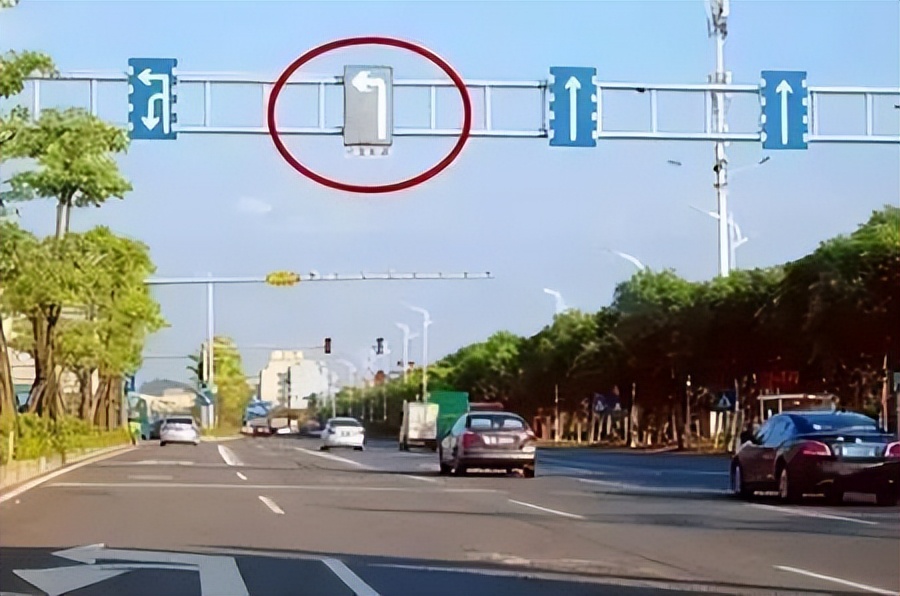 交警提醒开车遇到锯齿车道,锯齿车道怎么处理违章