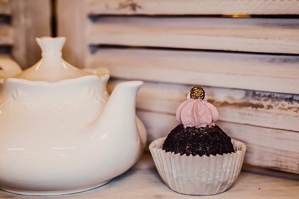 感觉到了敷衍就不要自讨没趣,女人不爱你了才会对你说这些话