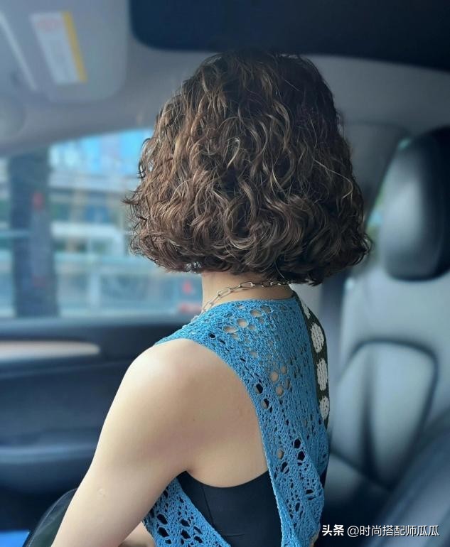 怎样烫发让黑长直显得你头发多,黑长直不想贴头皮怎么烫发