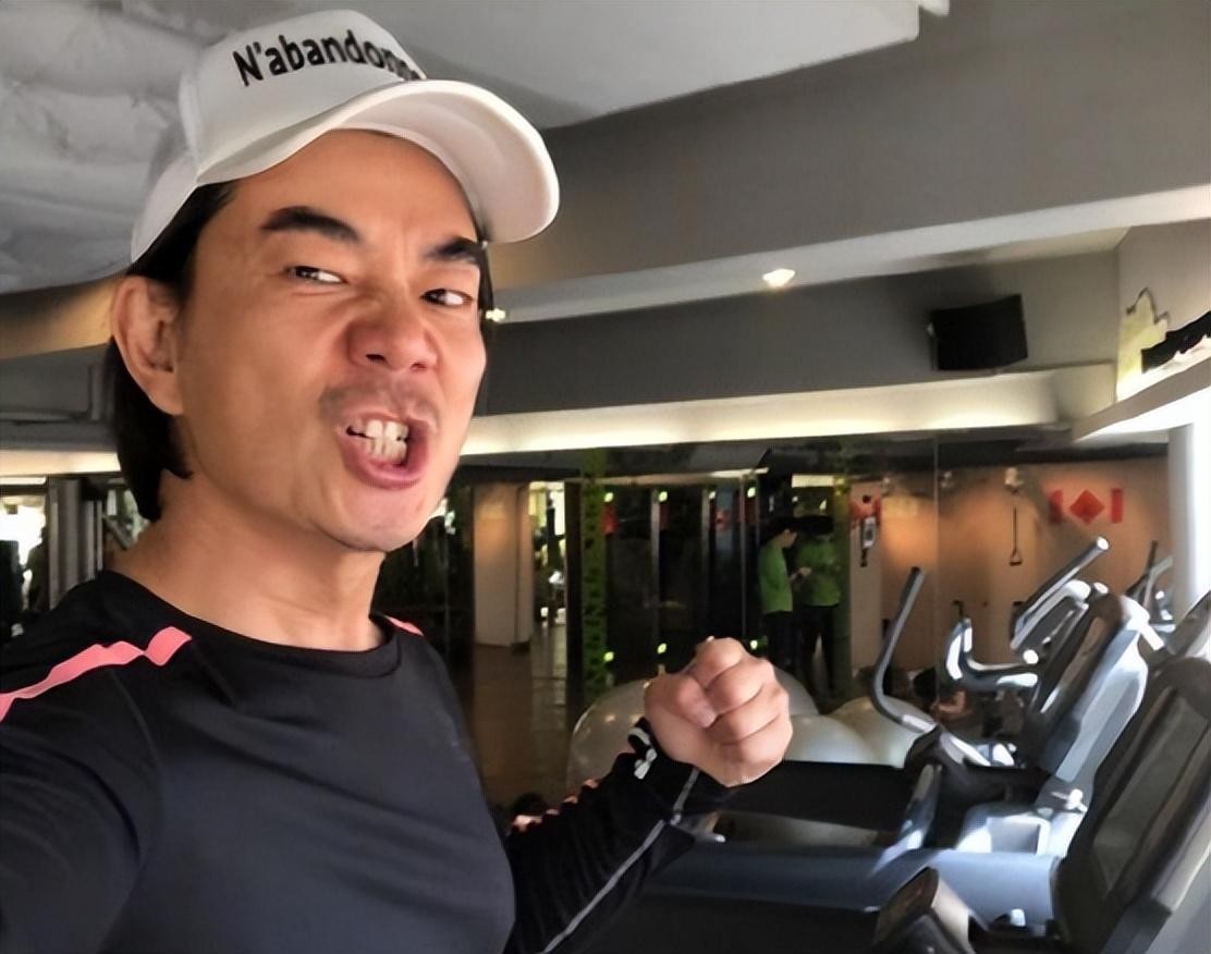 任贤齐57岁不显老,任贤齐56岁