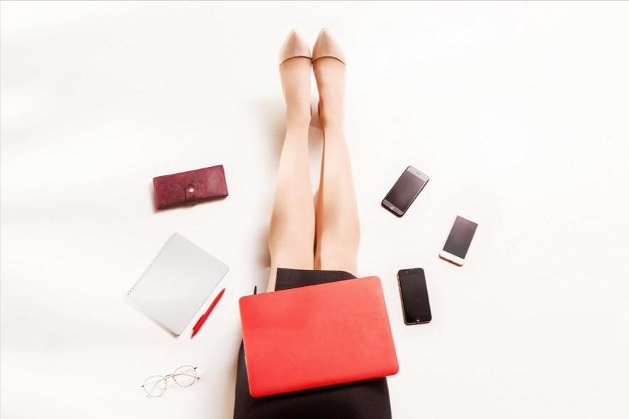 第一次帮媳妇穿衣服,第一次给老婆洗袜子